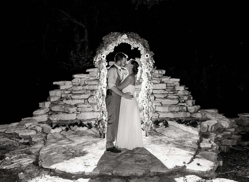  house on the hill austin wedding venue light and airy wedding photographer in austin TX Tara Lyons Photography