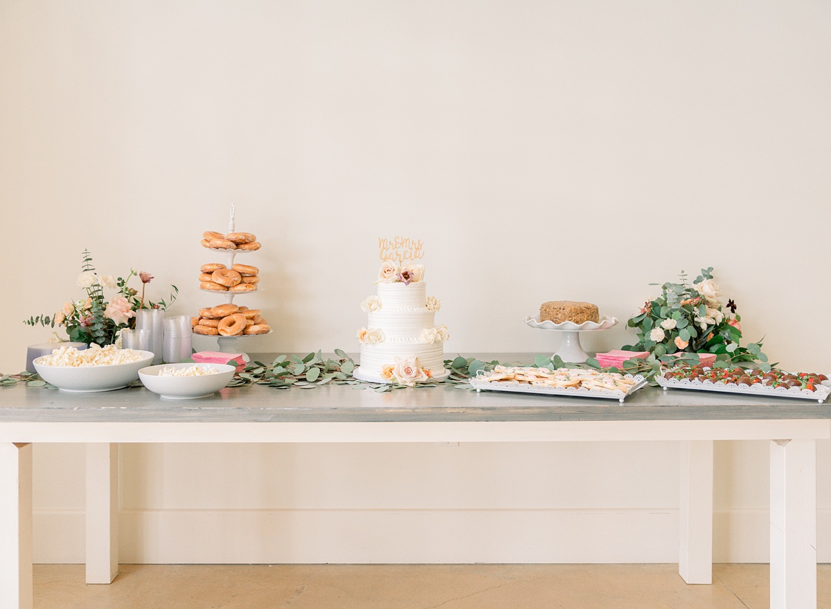dessert table,  the ivory oak wimberley wedding venue, tara lyons photography